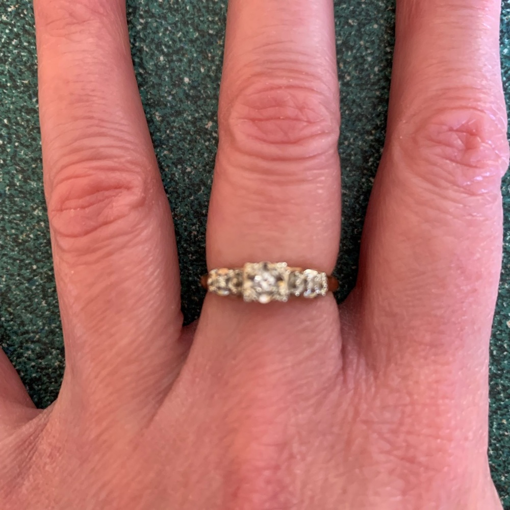 Style Crest 14K gold, 3 diamond beautiful engagement style ring. Size 4.75-5.
